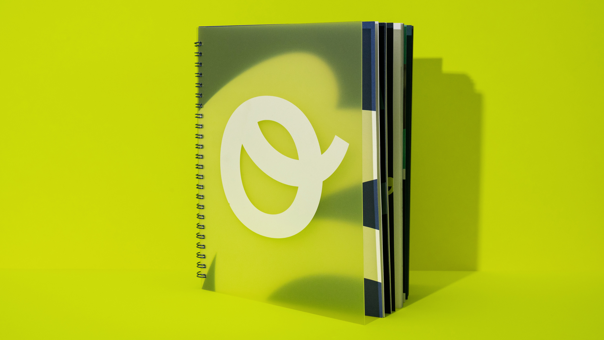 Onlyfy – Folder design by EIGA